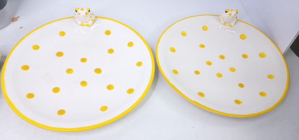 Vtg Schmid Design Folio Frog Ceramic Dinner Plates Yellow Polka Dot Set 2 READ